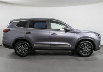 Подержанный автомобиль Chery Tiggo 8 Pro 2023 года (4 фото)