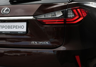 Подержанный автомобиль Lexus RX 2018 года (25 фото)