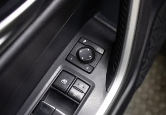 Подержанный автомобиль Toyota RAV4 2021 года (16 фото)