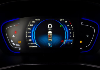 Подержанный автомобиль Geely Coolray 2022 года (13 фото)