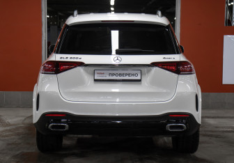 Подержанный автомобиль Mercedes-Benz GLE 2021 года (6 фото)