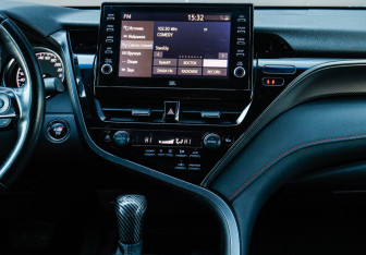 Подержанный автомобиль Toyota Camry Sedan 2021 года (11 фото)