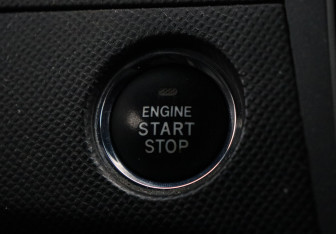 Подержанный автомобиль Toyota Yaris Hatchback 2008 года (16 фото)