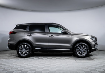 Подержанный автомобиль Geely Atlas Pro 2023 года (4 фото)