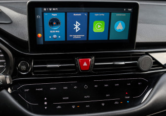 Подержанный автомобиль Москвич 3 2022 года (17 фото)