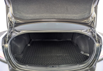 Подержанный автомобиль Mazda 6 Sedan 2012 года (10 фото)