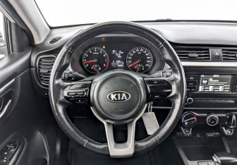 Подержанный автомобиль Kia Rio Hatchback 2021 года (21 фото)