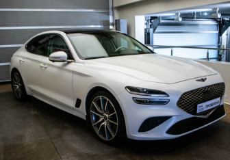 Подержанный автомобиль Genesis G70 2021 года (3 фото)