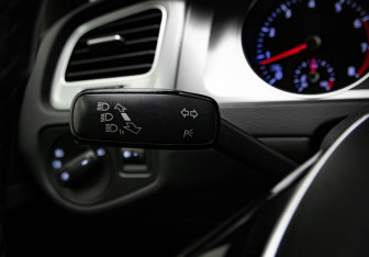 Подержанный автомобиль Volkswagen Golf Hatchback 2014 года (12 фото)