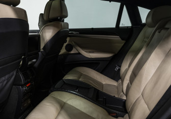 Подержанный автомобиль BMW X6 2008 года (10 фото)