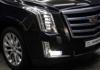Подержанный автомобиль Cadillac Escalade Suv 2020 года (29 фото)