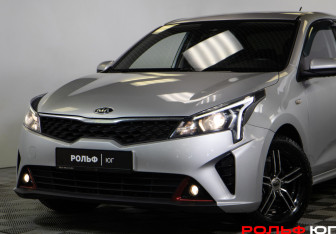 Подержанный автомобиль Kia Rio Sedan 2021 года (20 фото)