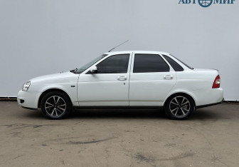 Подержанный автомобиль LADA (ВАЗ) Priora Sedan 2014 года (8 фото)