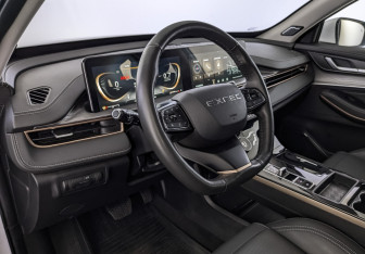 Подержанный автомобиль Exeed LX 2023 года (14 фото)