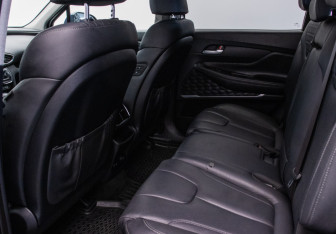 Подержанный автомобиль Hyundai Santa Fe 2019 года (11 фото)