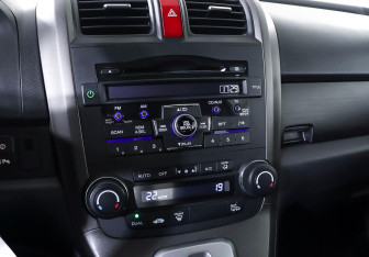 Подержанный автомобиль Honda CR-V 2012 года (11 фото)