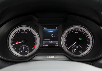 Подержанный автомобиль Skoda Octavia Liftback 2018 года (12 фото)