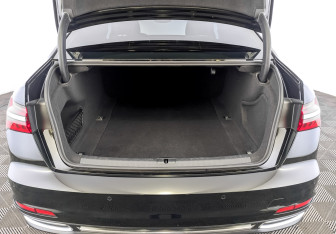 Подержанный автомобиль Audi A6 Sedan 2021 года (10 фото)