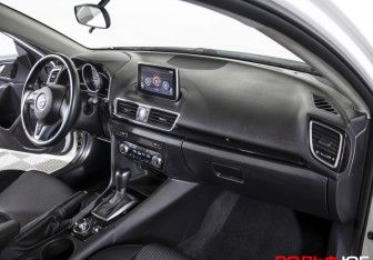Подержанный автомобиль Mazda 3 Sedan 2016 года (9 фото)