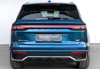 Подержанный автомобиль Geely Monjaro 2024 года (6 фото)