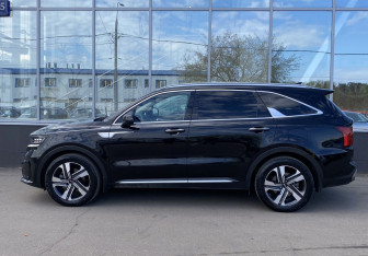 Подержанный автомобиль Kia Sorento 2021 года (8 фото)