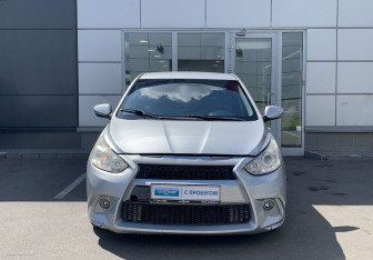 Подержанный автомобиль Hyundai Solaris Sedan 2012 года (2 фото)