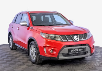 Подержанный автомобиль Suzuki Vitara 2016 года (3 фото)