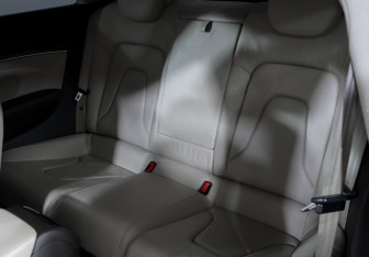 Подержанный автомобиль Audi A5 Coupe 2013 года (10 фото)