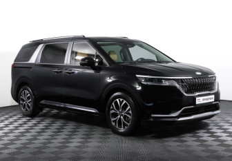 Подержанный автомобиль Kia Carnival 2021 года (3 фото)