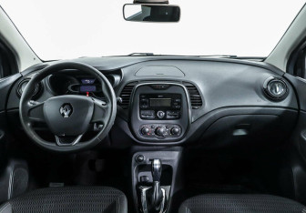 Подержанный автомобиль Renault Kaptur 2019 года (8 фото)