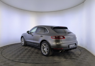 Подержанный автомобиль Porsche Macan 2014 года (7 фото)