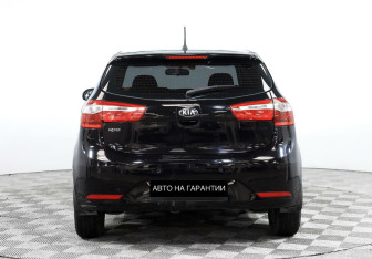 Подержанный автомобиль Kia Rio Hatchback 2013 года (6 фото)
