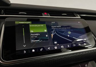 Подержанный автомобиль Land Rover Range Rover Velar 2019 года (20 фото)