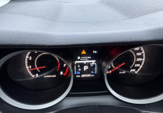 Подержанный автомобиль Mitsubishi Lancer Sedan 2012 года (12 фото)