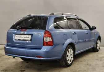 Подержанный автомобиль Chevrolet Lacetti Wagon 2007 года (5 фото)