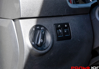 Подержанный автомобиль Volkswagen Caddy Compactvan 2018 года (16 фото)