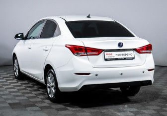 Подержанный автомобиль Changan Alsvin 2023 года (7 фото)