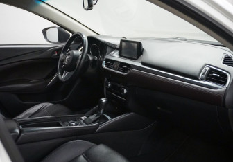 Подержанный автомобиль Mazda 6 Sedan 2015 года (12 фото)
