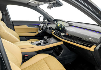 Подержанный автомобиль Changan UNI-K 2024 года (11 фото)