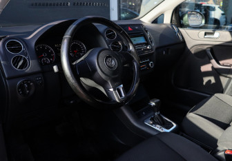 Подержанный автомобиль Volkswagen Golf Plus 2010 года (12 фото)