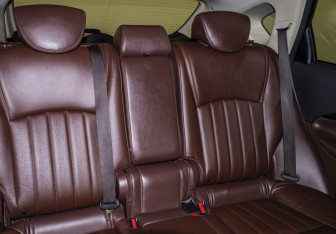 Подержанный автомобиль Infiniti QX50 2016 года (16 фото)