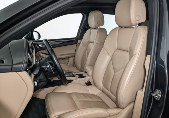 Подержанный автомобиль Porsche Macan 2021 года (20 фото)