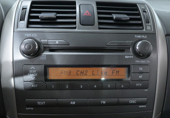 Подержанный автомобиль Toyota Corolla Sedan 2008 года (15 фото)