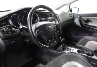 Подержанный автомобиль Kia Ceed Wagon 2016 года (7 фото)