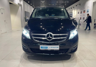 Подержанный автомобиль Mercedes-Benz Vito 2019 года (2 фото)