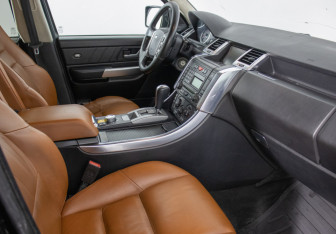 Подержанный автомобиль Land Rover Range Rover Sport 2008 года (9 фото)