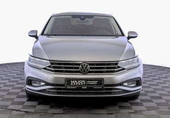 Подержанный автомобиль Volkswagen Passat Sedan 2021 года (2 фото)