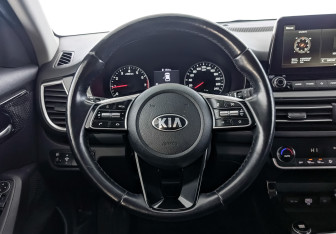 Подержанный автомобиль Kia Seltos 2021 года (22 фото)