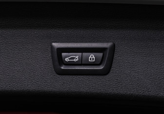 Подержанный автомобиль BMW X1 2020 года (21 фото)