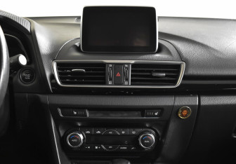 Подержанный автомобиль Mazda 3 Hatchback 2014 года (14 фото)